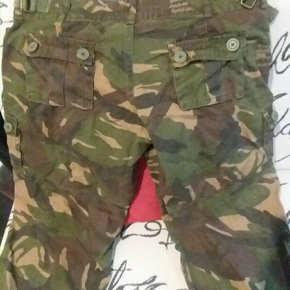 Capris - Picture 2 of 3